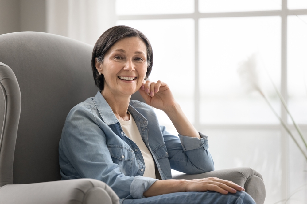 Femeie la menopauza cu zambet