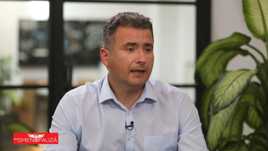 Dr. Victor  Titirez  
Chirurgie mamară Oncoplastică și Reconstructivă
