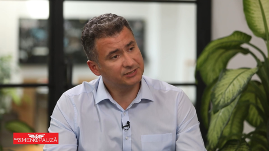 Dr. Victor  Titirez  
Chirurgie mamară Oncoplastică și Reconstructivă

