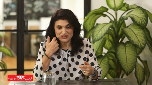 Dr. Mona  Ciurezu  
Somnul copilului și al adultului
Terapeut Certificat IFS
