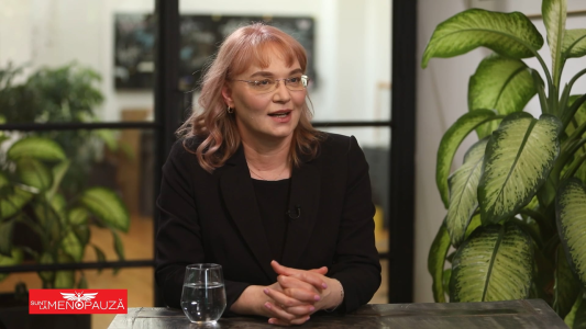 Dr. Diana  Plăcintescu 
Dermatologie clinică
Laser
Dermatologie estetică

 